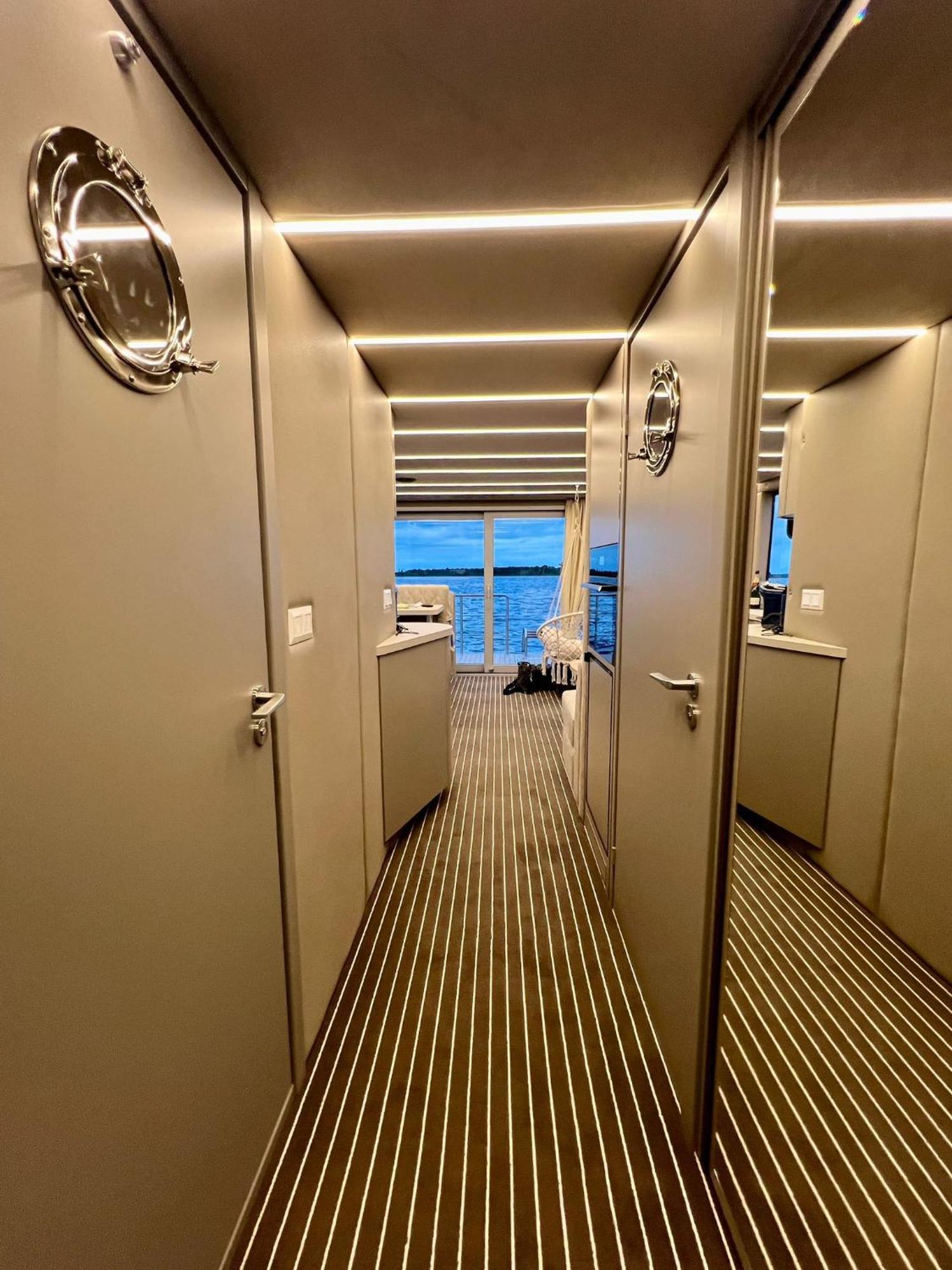 Nena Hausboot Hotel Berlin Eksteriør billede