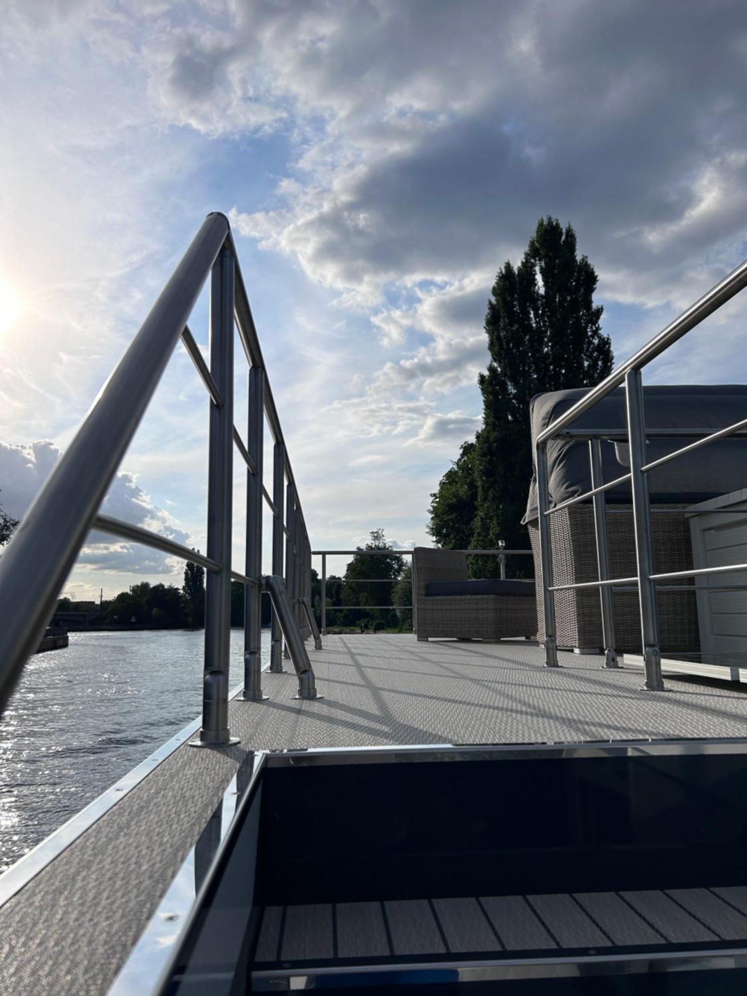 Nena Hausboot Hotel Berlin Eksteriør billede