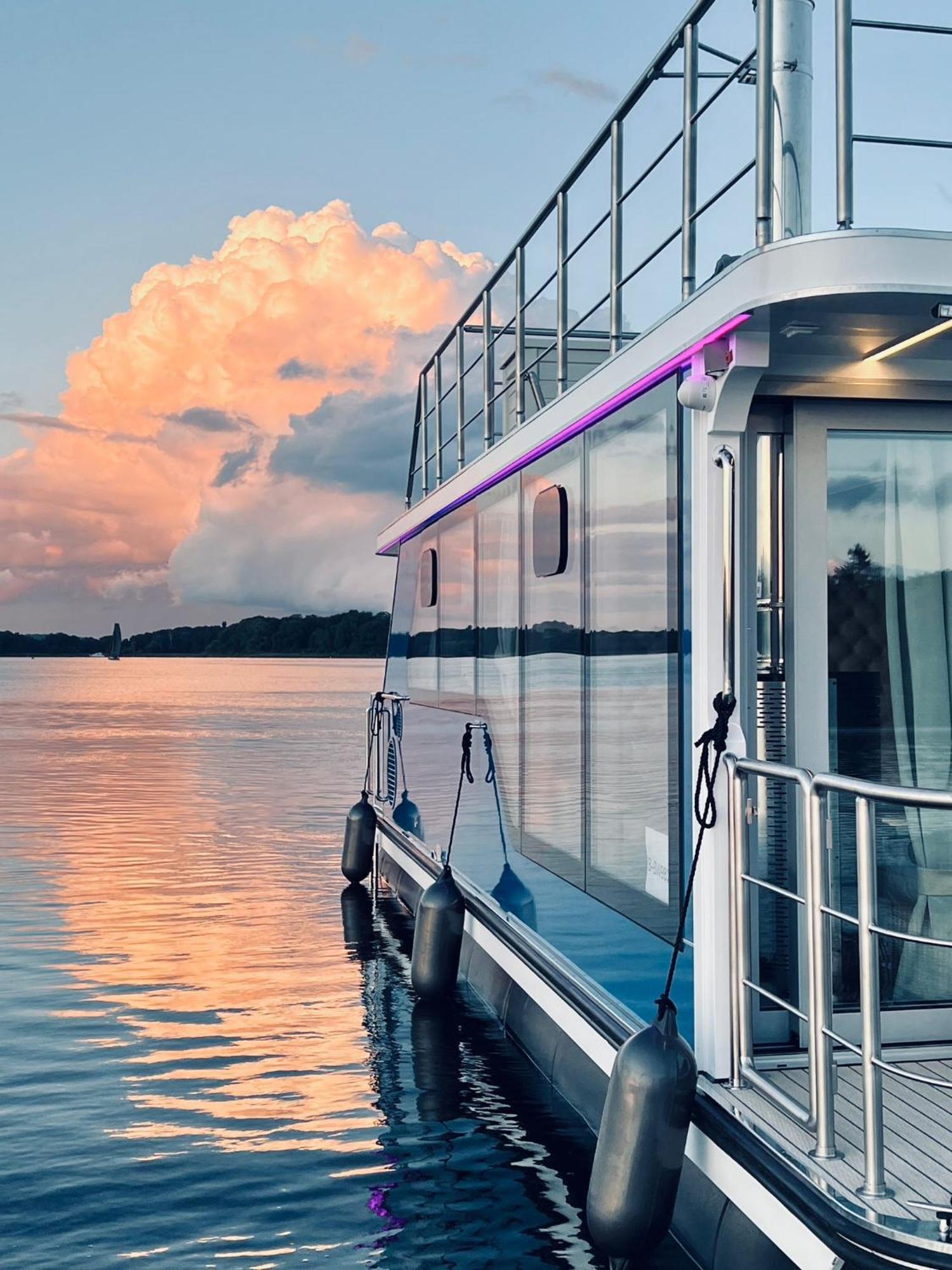 Nena Hausboot Hotel Berlin Eksteriør billede
